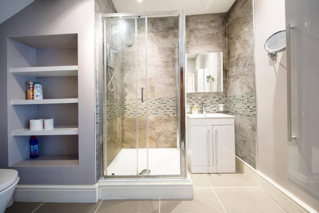 Clifton Spacious 3 Bed Apt & Parking - Simplycheckin Бристоль Экстерьер фото